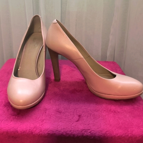 Ballet slipper pink pumps, size 7.5 us, excellent used condition - Picture 2 of 5